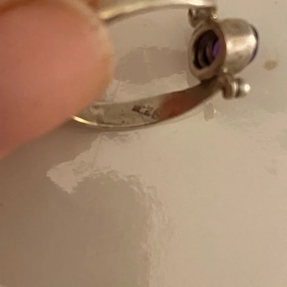 Beautiful 925 Sterling Silver Amethyst Ring Size 6.5 - Picture 3 of 7